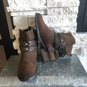 GUESS Sabra brown studded ankle boots